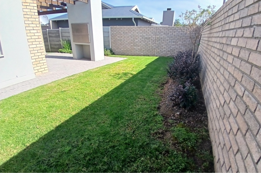 3 Bedroom Property for Sale in Mooikloof Country Estate Western Cape